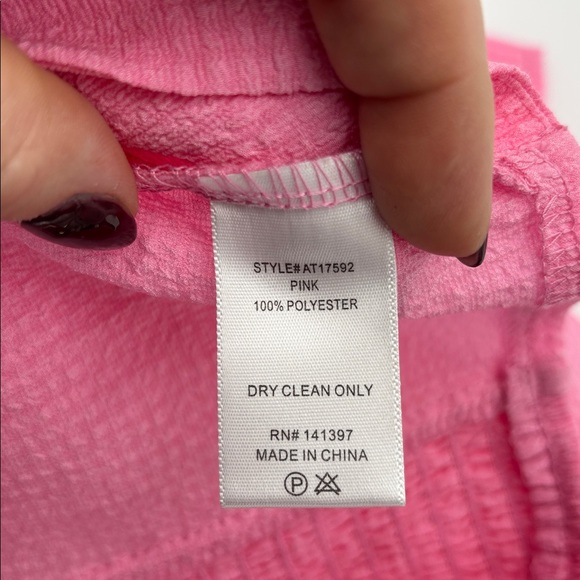 ASTR The Label Long Sleeve Sweetheart Neck Crop Top in Pink - Picture 7 of 7